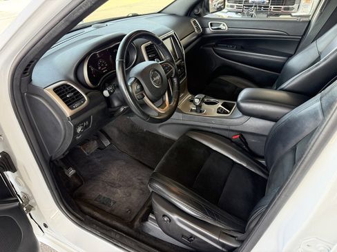 Used 2015 Jeep Grand Cherokee Altitude image 11