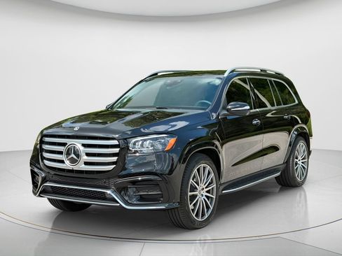 Used 2026 Mercedes-Benz GLS 580 4MATIC image 1