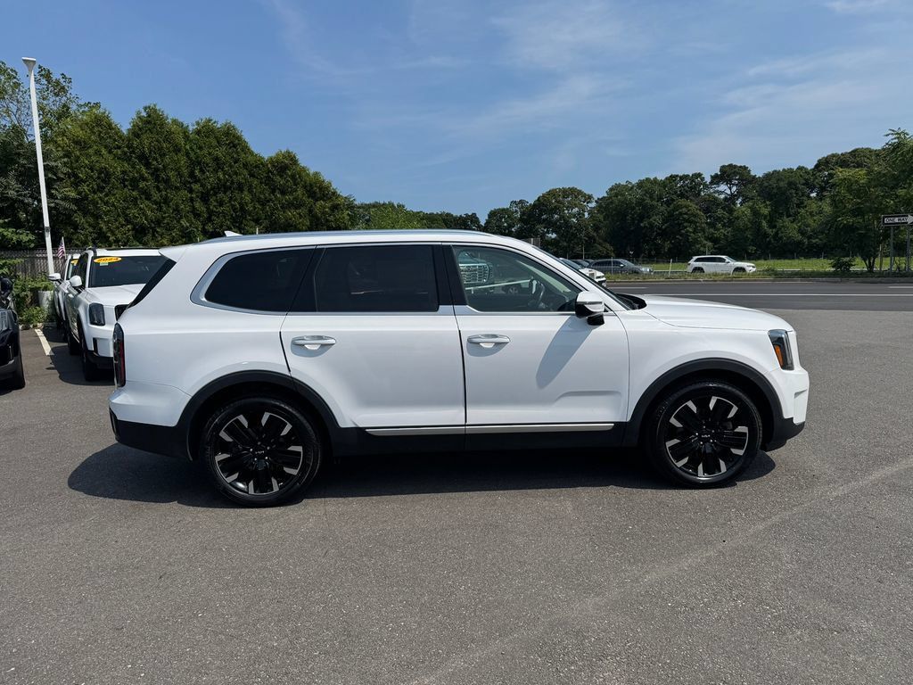 Used 2024 Kia Telluride SX AWD/4WD image 3