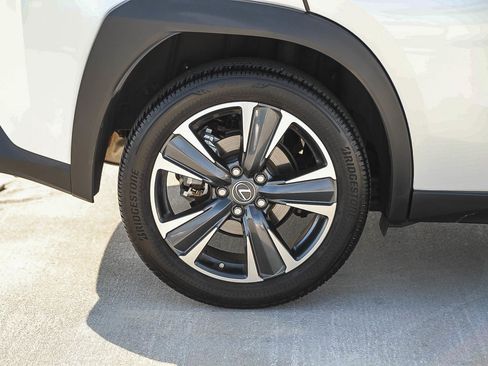 Used 2024 Lexus UX 250h FWD image 11