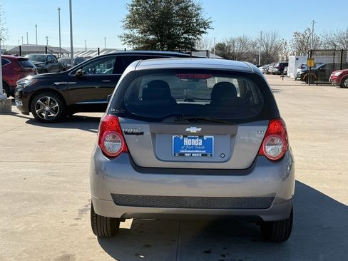 Used 2009 Chevrolet Aveo5 LT image 4