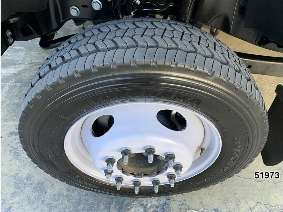 Used 2023 Ford F550 Luxury RWD image 16