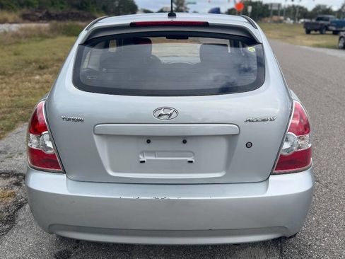 Used 2009 Hyundai Accent GS w/ Popular Equipment Pkg 2 image 8