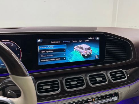 Used 2022 Mercedes-Benz Maybach GLS 600 GLS 600 4MATIC Sport Utility 4 image 31