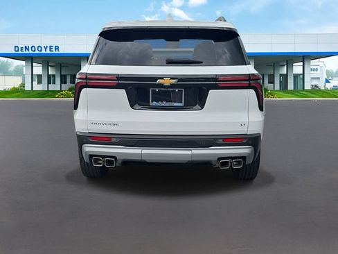 Used 2024 Chevrolet Traverse LT w/ LPO, Floor Liner Package FWD image 9