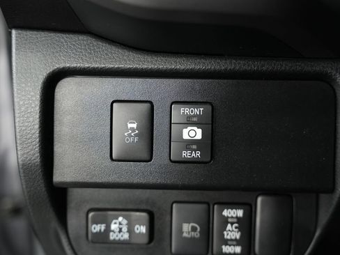 Used 2022 Toyota Tacoma TRD Sport w/ Technology Package image 43