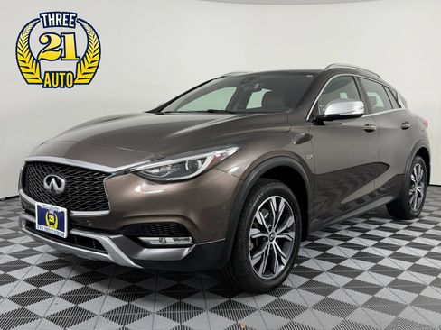 Used 2017 INFINITI QX30 Premium w/ Navigation Package AWD/4WD image 1