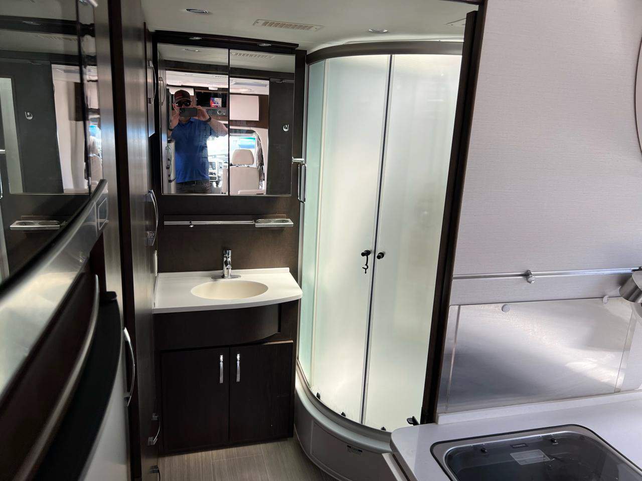Used 2016 Mercedes-Benz Sprinter 3500 image 28