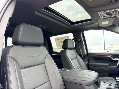 New 2026 GMC Sierra 1500 Denali w/ Denali Reserve Package image 5