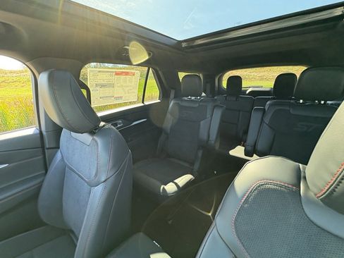New 2026 Ford Explorer ST w/ Sun And Sound Package image 44