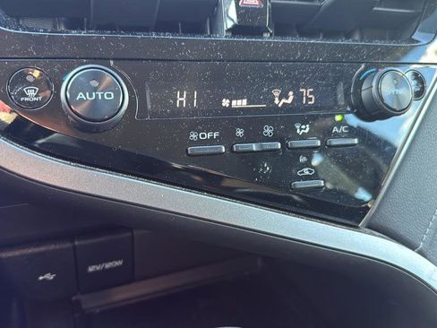 Used 2022 Toyota Camry SE image 20