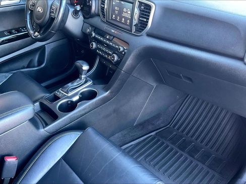 Used 2018 Kia Sportage EX image 19