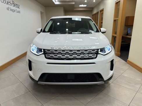 Used 2023 Land Rover Discovery Sport SE image 2