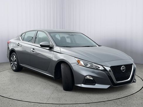 Used 2022 Nissan Altima 2.5 SV image 7