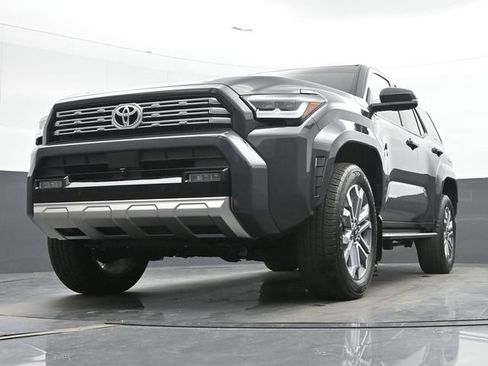 Used 2025 Toyota 4Runner Limited AWD/4WD image 30