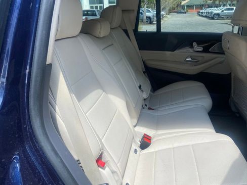Used 2020 Mercedes-Benz GLS 450 4MATIC image 15