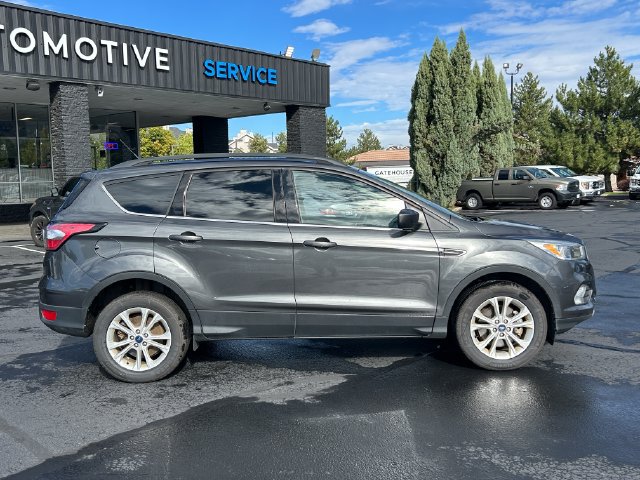 Used 2018 Ford Escape SE AWD/4WD image 2