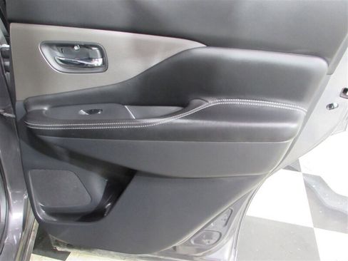 Used 2023 Nissan Murano SV image 87