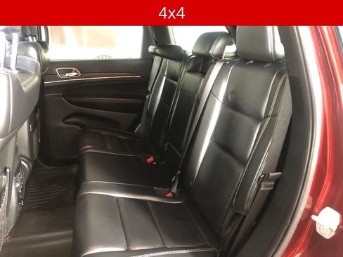 Used 2017 Jeep Grand Cherokee Limited AWD/4WD image 13
