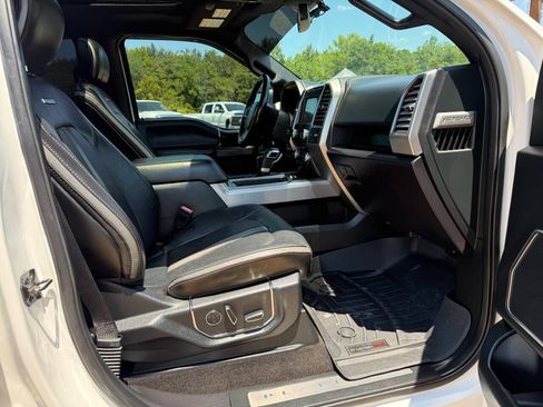 Used 2018 Ford F150 Platinum w/ Equipment Group 701A Luxury AWD/4WD image 15