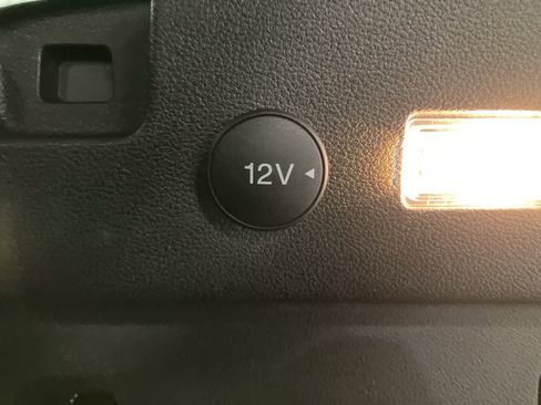 Used 2019 Ford Escape Titanium image 32