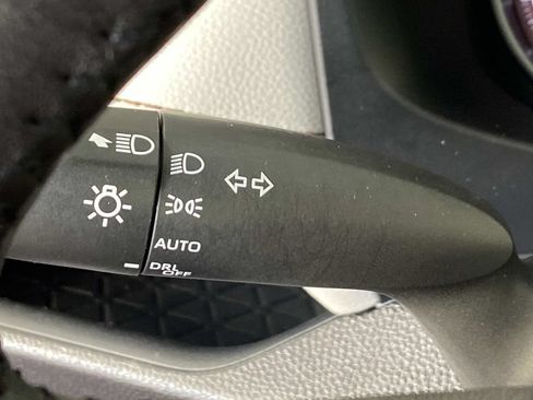Used 2025 Toyota RAV4 XLE w/ Convenience Package AWD/4WD image 17