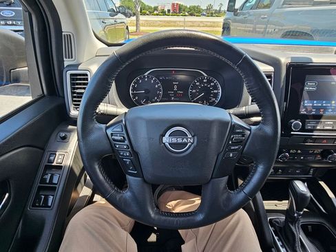Used 2024 Nissan Frontier SV w/ SV Convenience Package RWD image 17