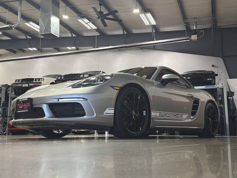 Used 2024 Porsche 718 Cayman RWD image 86