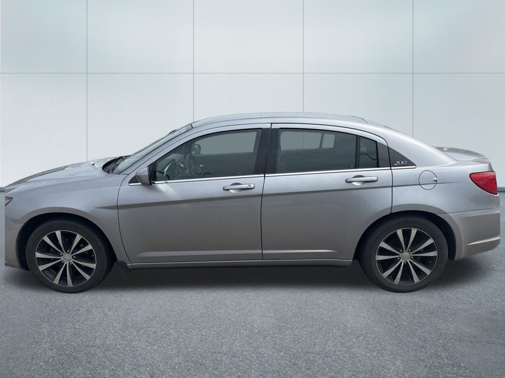 Used 2014 Chrysler 200 Touring w/ 200 S Group FWD image 8