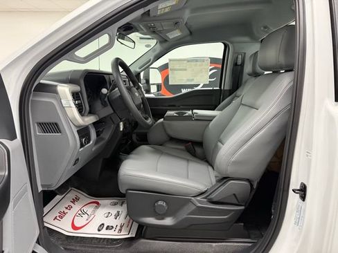 New 2026 Ford F250 XL w/ XL Chrome Package AWD/4WD image 9