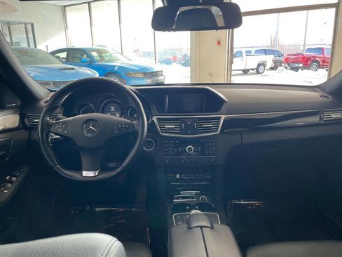 Used 2010 Mercedes-Benz E 350 E 350 Luxury 4MATIC AWD 4dr Se image 20