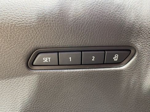 Used 2021 Cadillac XT6 Premium Luxury FWD image 11
