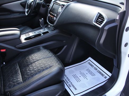 Used 2019 Nissan Murano SV image 17
