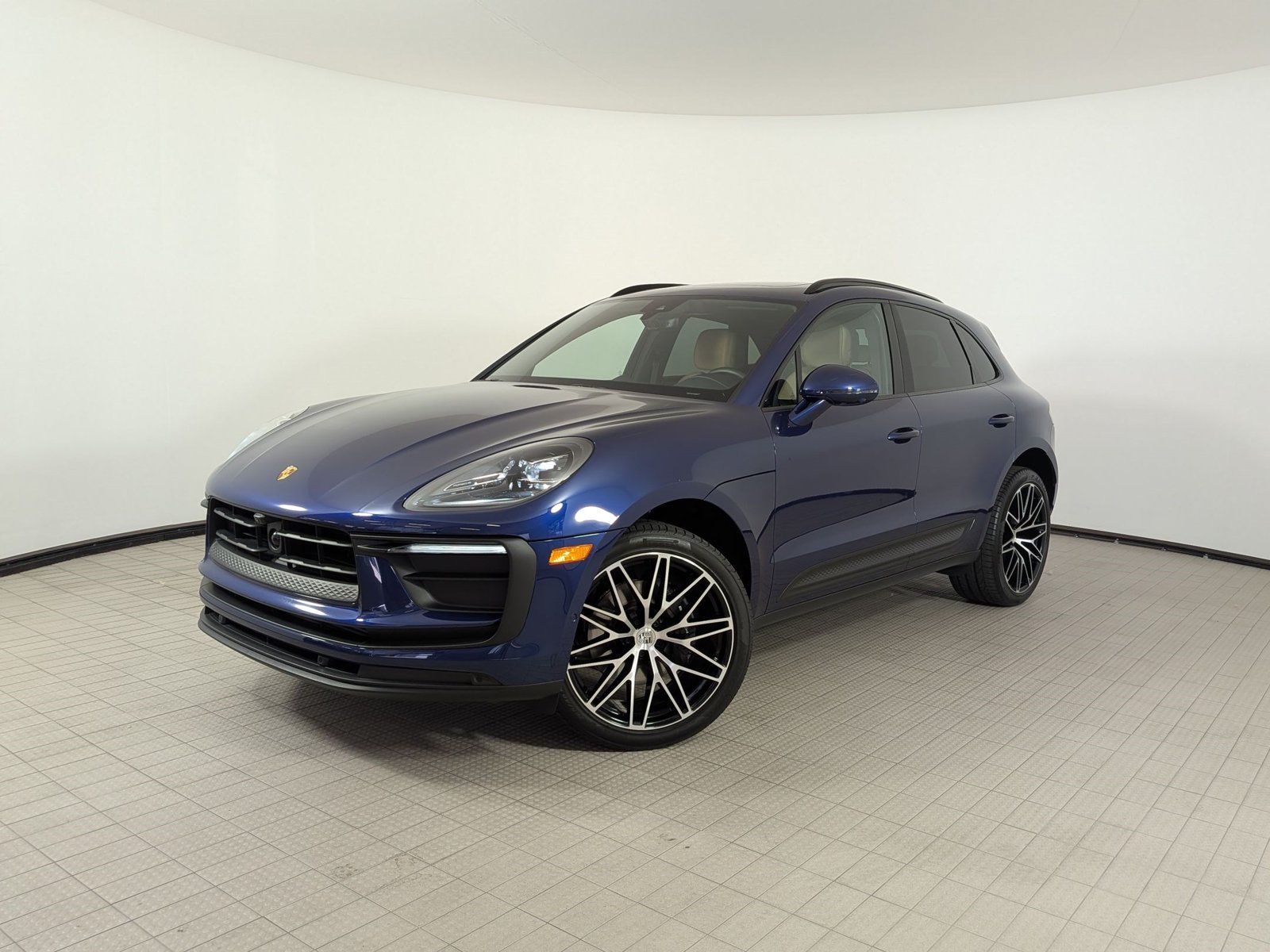 Certified 2026 Porsche Macan Turbo AWD/4WD image 1