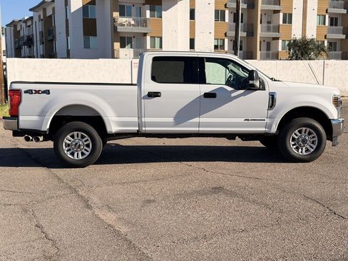 Used 2019 Ford F250 XLT AWD/4WD image 2