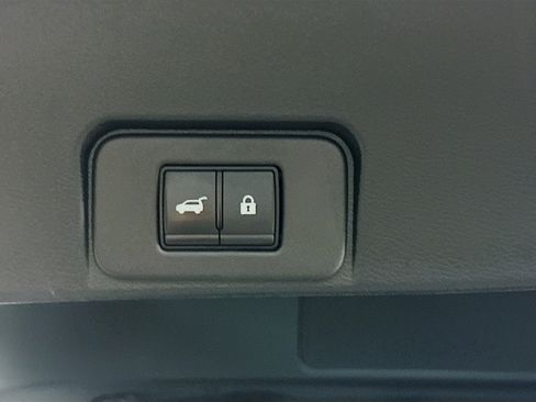 Used 2023 Nissan Rogue SL image 31