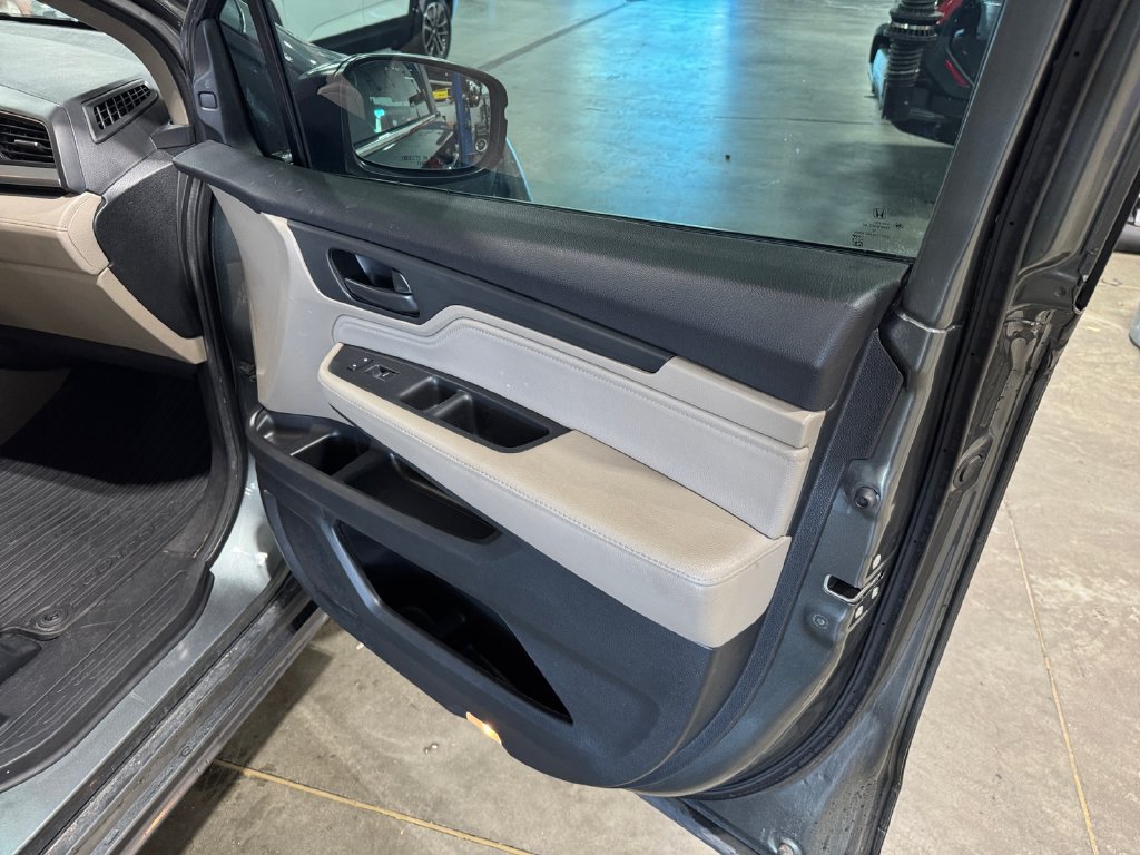 Used 2018 Honda Odyssey Touring image 19