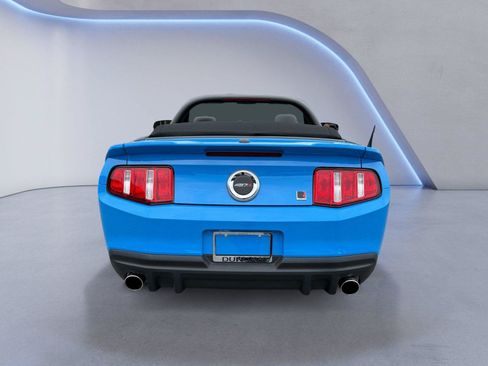 Used 2010 Ford Mustang GT RWD image 4