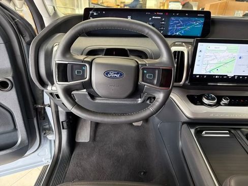 Used 2025 Ford Expedition Max Active image 16