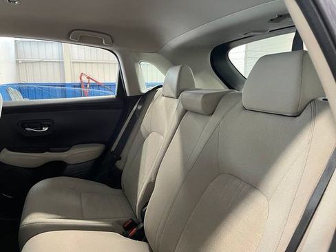 Used 2023 Honda HR-V LX image 18