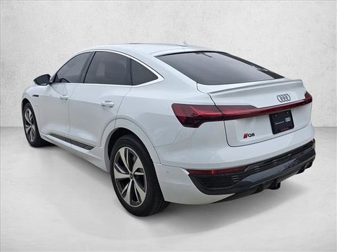 Certified 2024 Audi Q8 e-tron Premium Plus w/ Premium Plus Package image 7