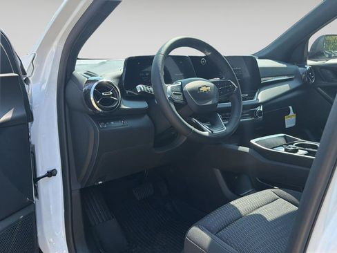 New 2026 Chevrolet Equinox LT w/ Safety and Technology Package FWD image 14