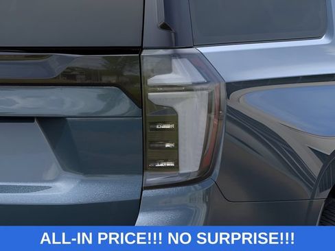 New 2026 Chevrolet Suburban High Country AWD/4WD image 11