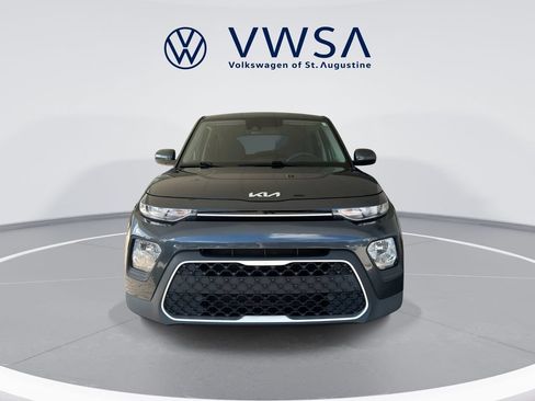 Used 2022 Kia Soul LX w/ Technology Package FWD image 3