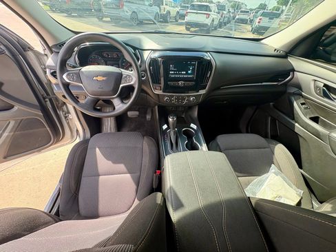 Used 2019 Chevrolet Traverse LS FWD image 7