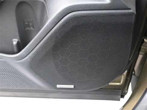 Certified 2025 Subaru Forester Limited image 16