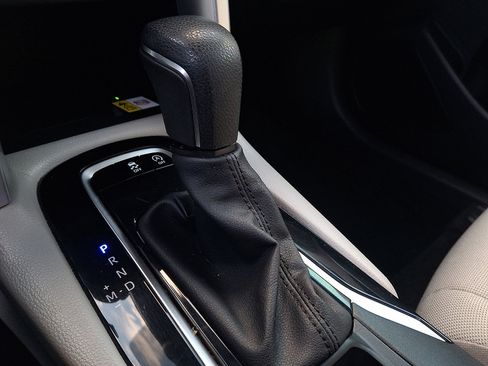 Used 2023 Toyota Corolla Cross LE image 15