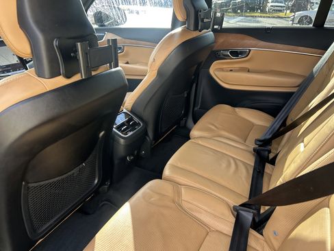 Used 2018 Volvo XC90 T6 Inscription w/ Convenience Package image 17