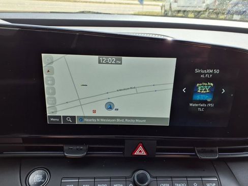 New 2025 Hyundai Elantra SEL image 10