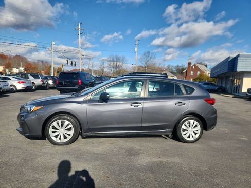 Used 2018 Subaru Impreza 2.0i image 3